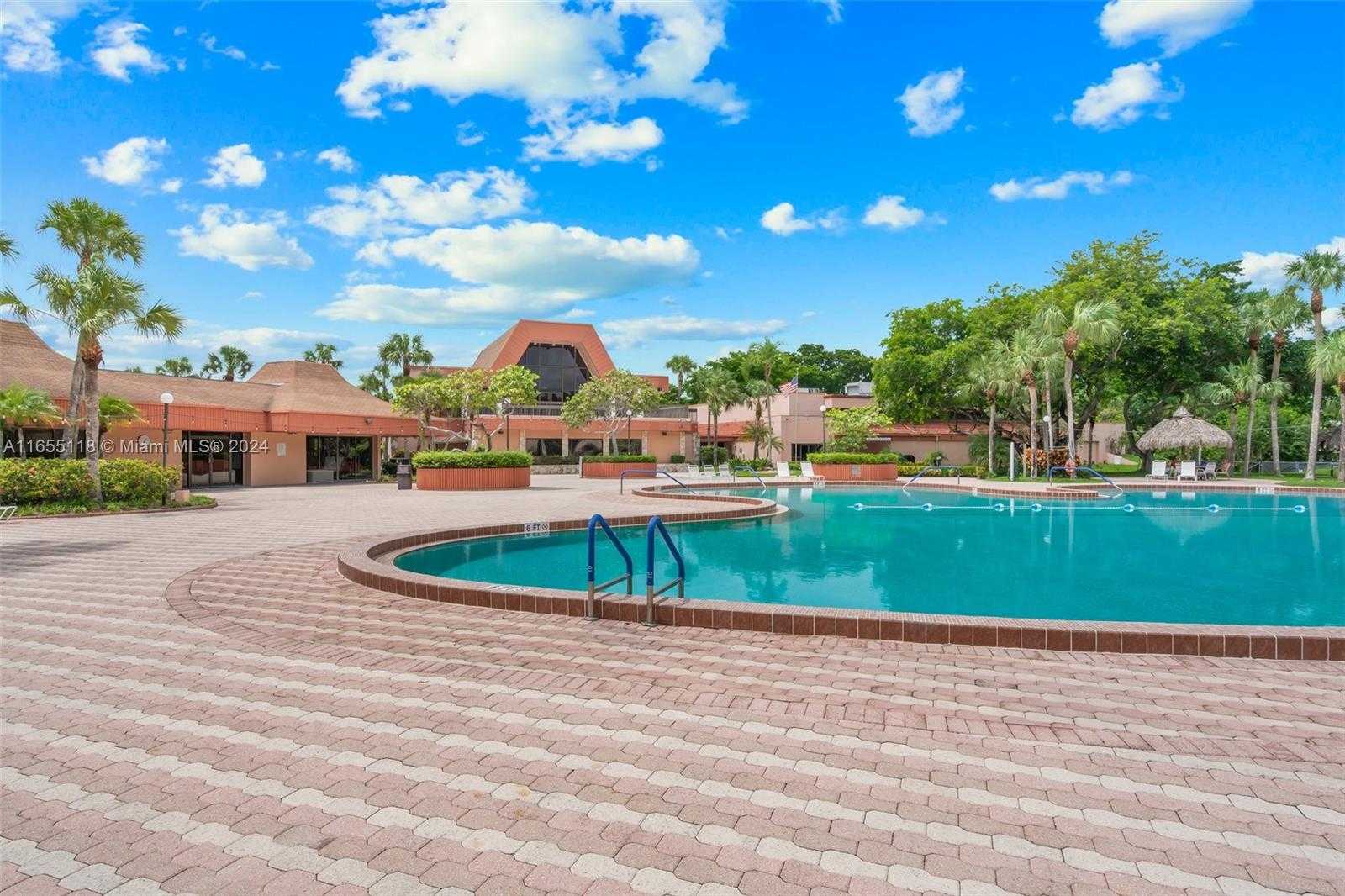 Small Image of 3210 HOLIDAY SPRINGS BLVD #2-309, Margate Number 23