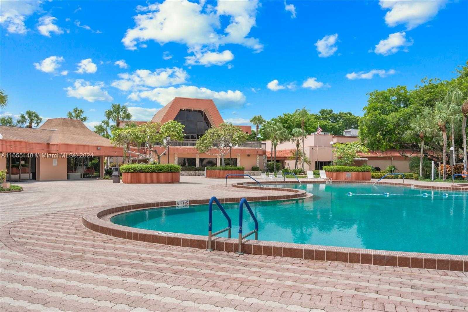 Small Image of 3210 HOLIDAY SPRINGS BLVD #2-309, Margate Number 24