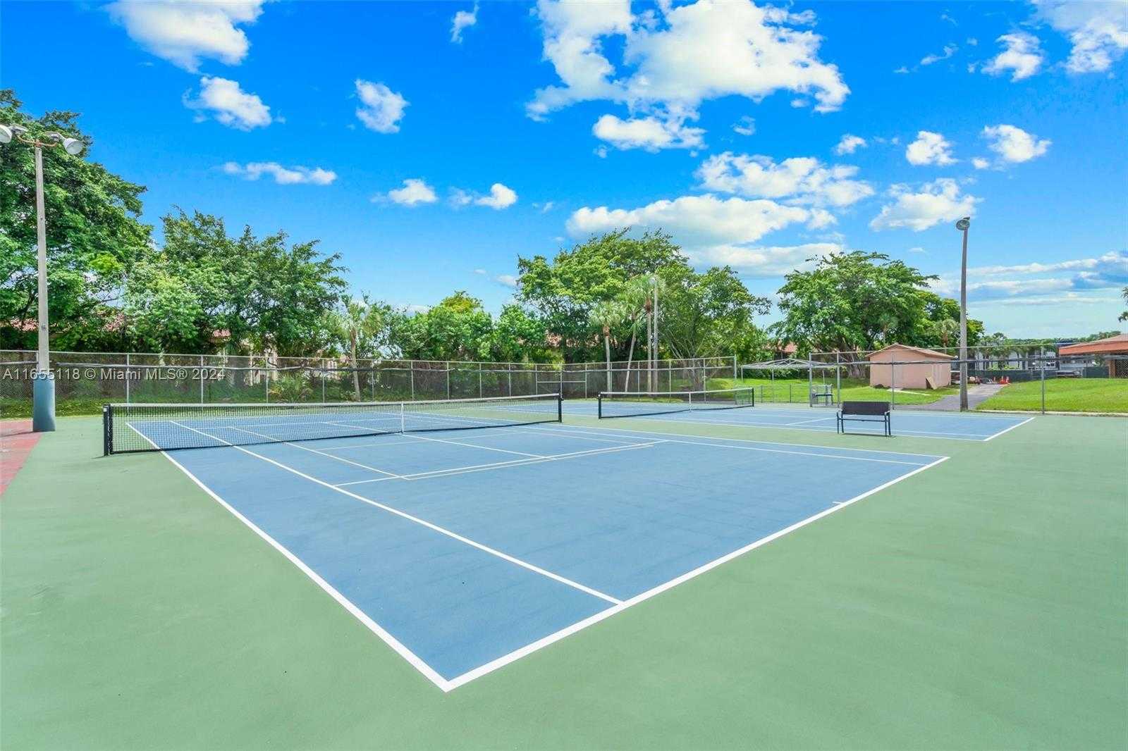 Small Image of 3210 HOLIDAY SPRINGS BLVD #2-309, Margate Number 3
