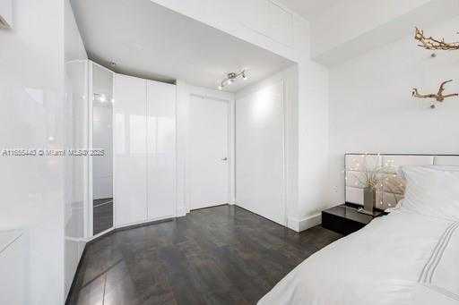 Small Image of 92 SOUTH WEST 3 ST #5108, Miami Number 15