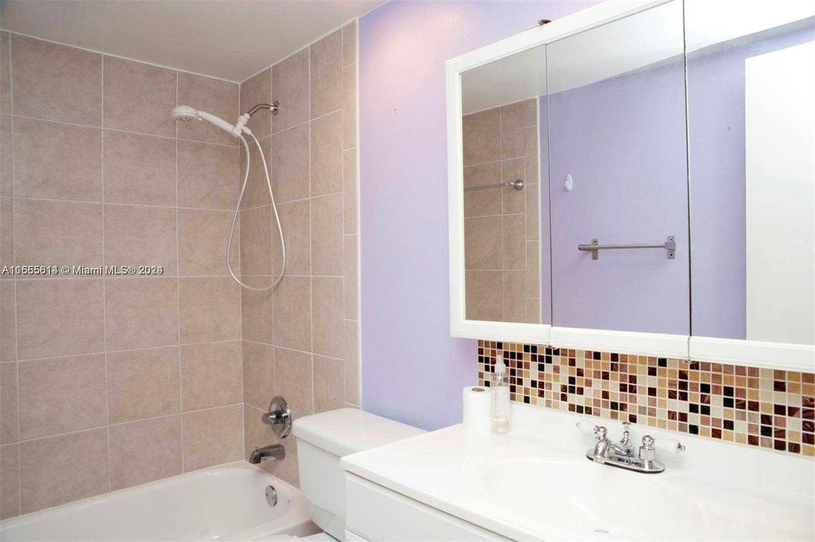 Small Image of 300 LAYNE BLVD #215, Hallandale Beach Number 10