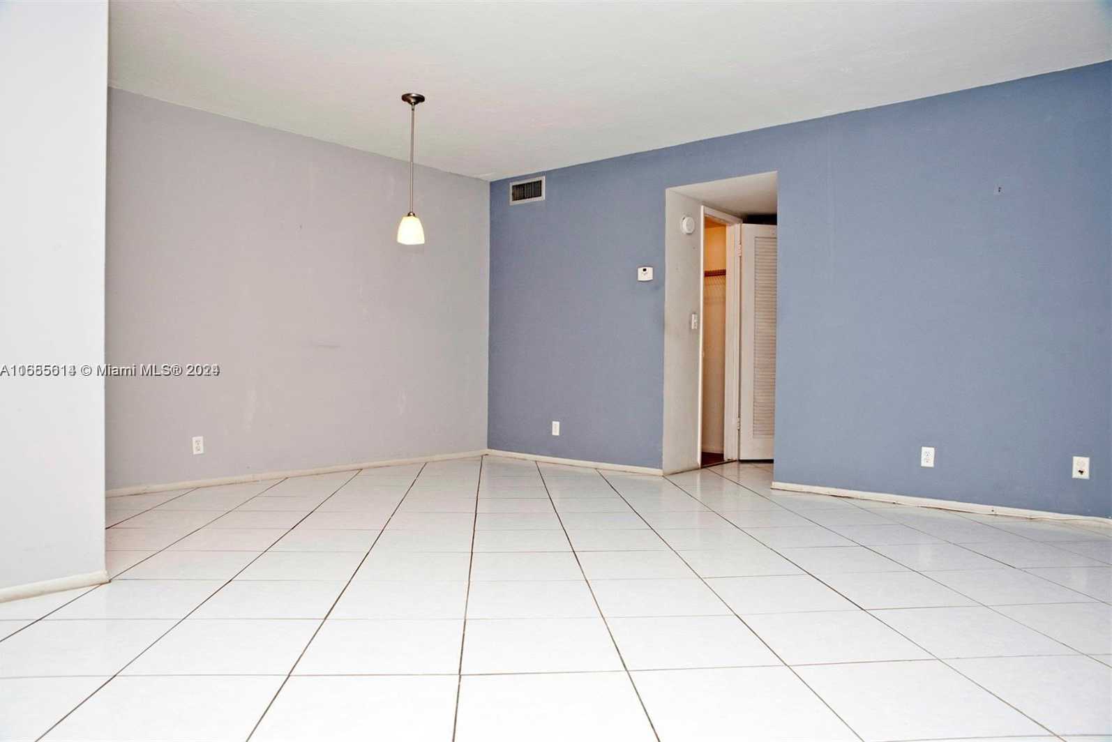 Small Image of 300 LAYNE BLVD #215, Hallandale Beach Number 4
