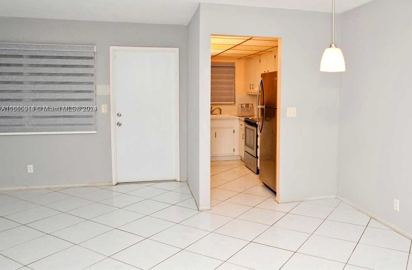 Small Image of 300 LAYNE BLVD #215, Hallandale Beach Number 6