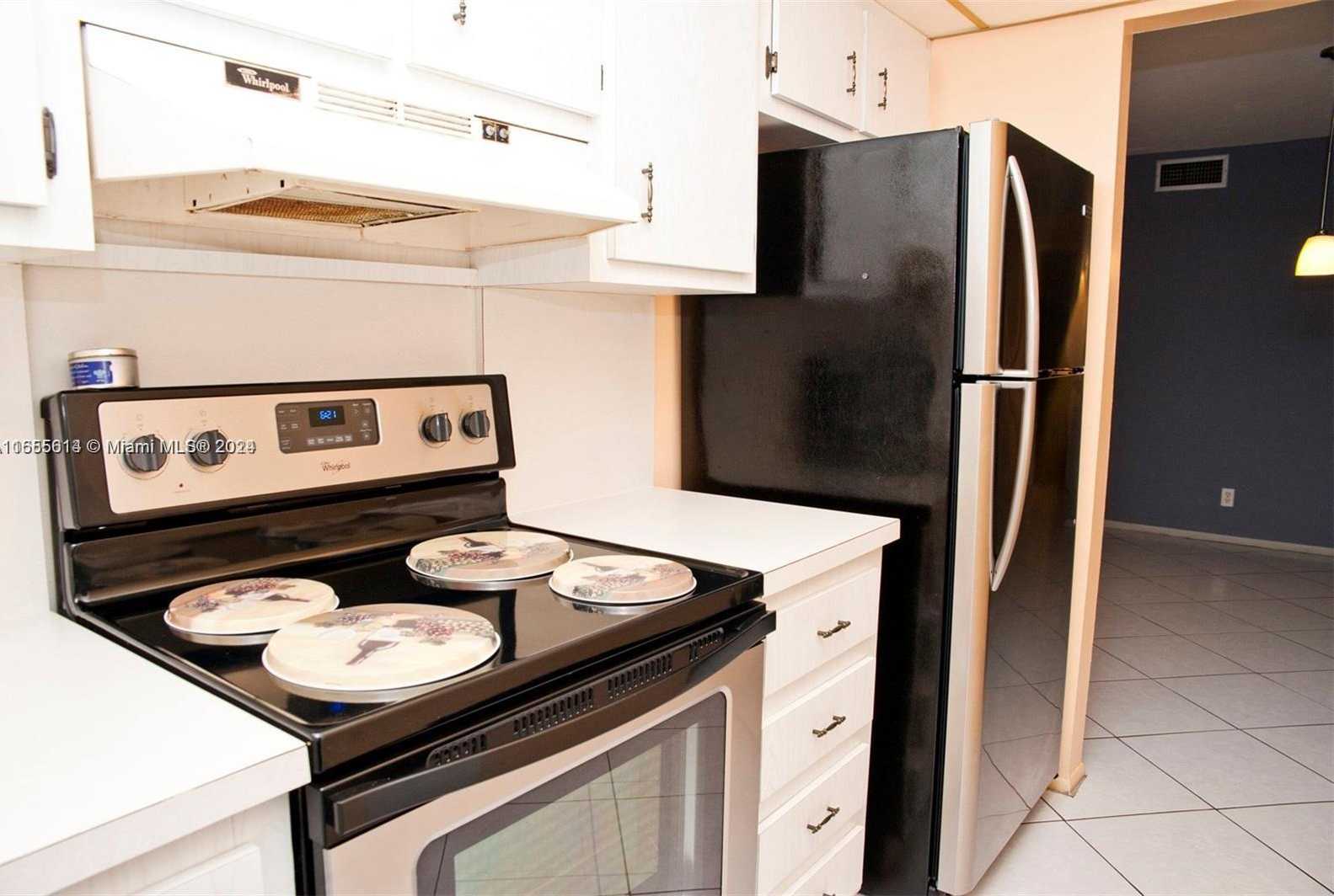 Small Image of 300 LAYNE BLVD #215, Hallandale Beach Number 9