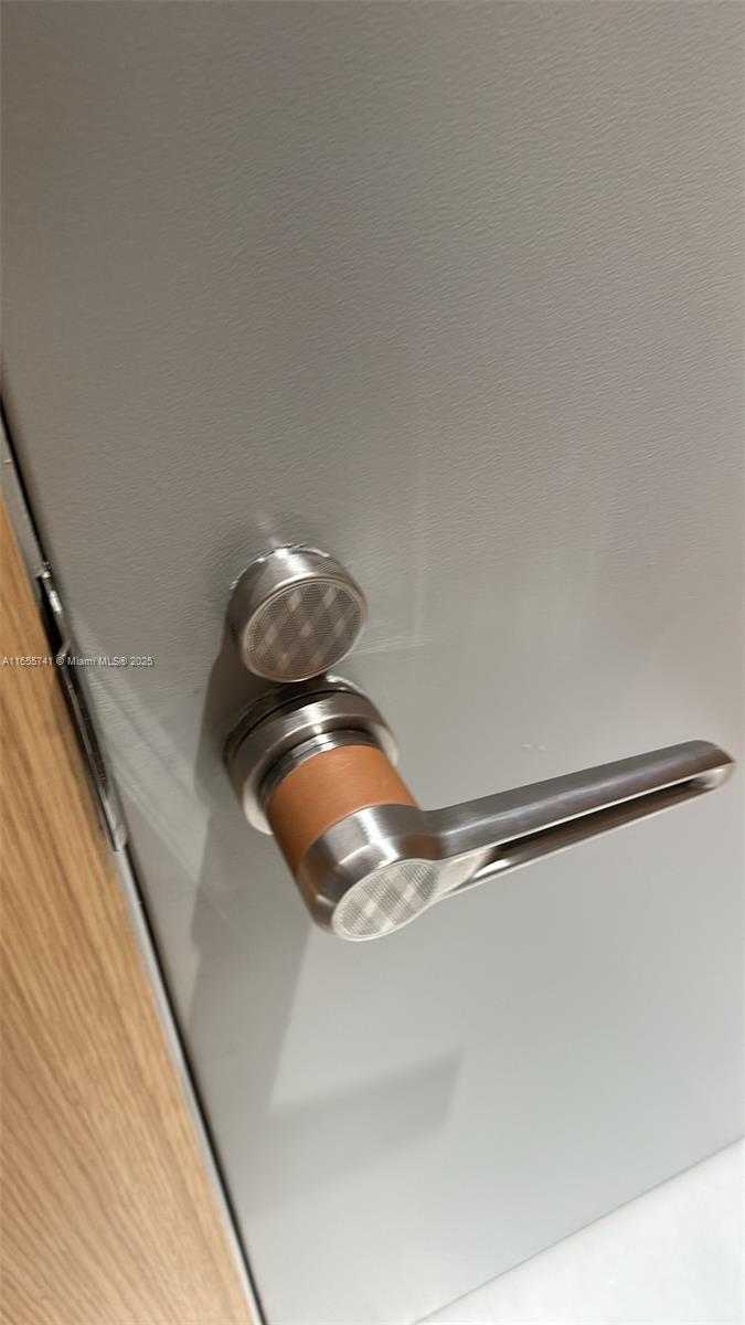 Small Image of 300 BISCAYNE BLVD WAY #1909, Miami Number 31