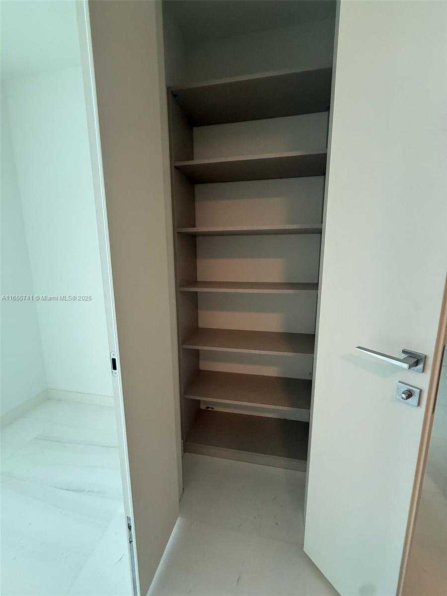 Small Image of 300 BISCAYNE BLVD WAY #1909, Miami Number 56