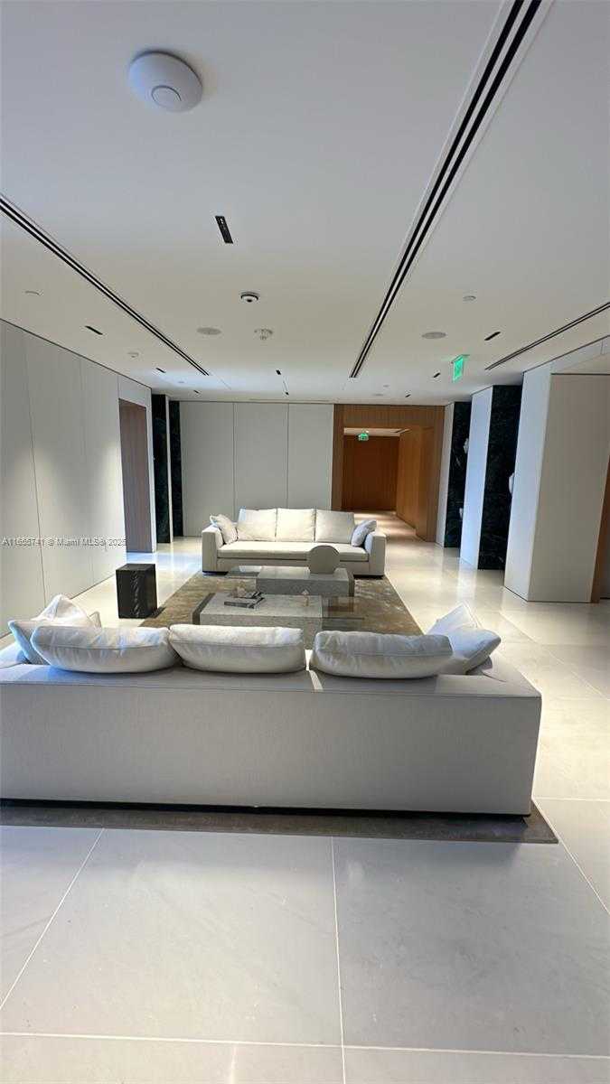 Small Image of 300 BISCAYNE BLVD WAY #1909, Miami Number 9