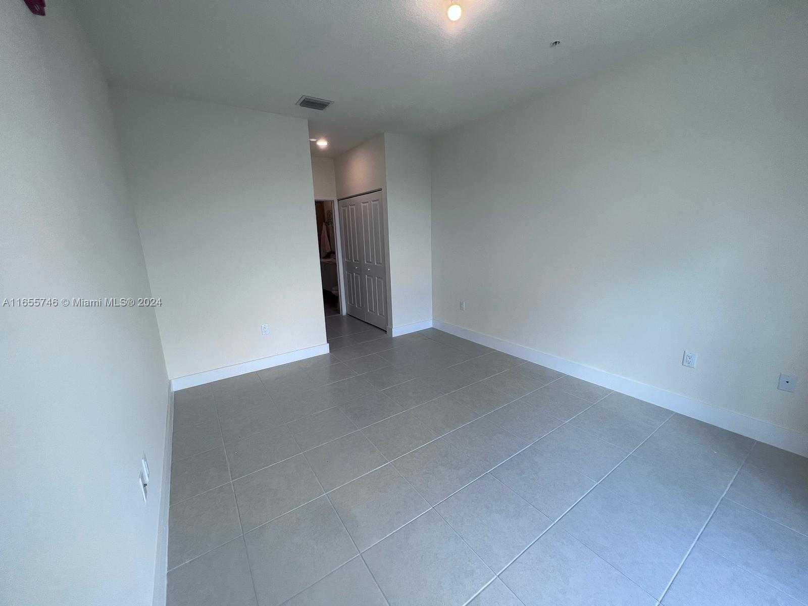 Small Image of 8001 NORTH WEST 41ST ST #F-310, Doral Number 6