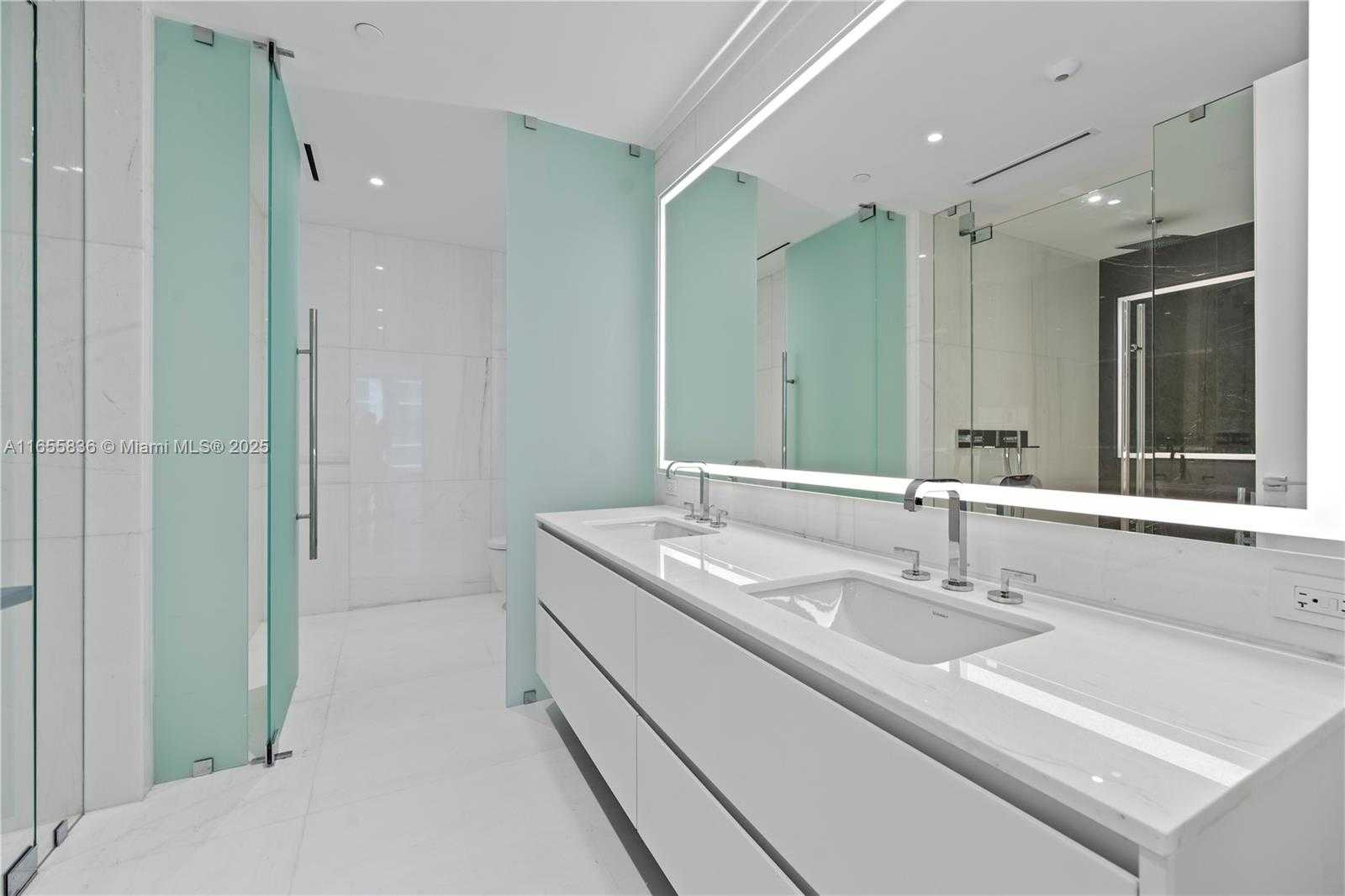 Small Image of 300 BISCAYNE BLVD WAY #2702, Miami Number 29