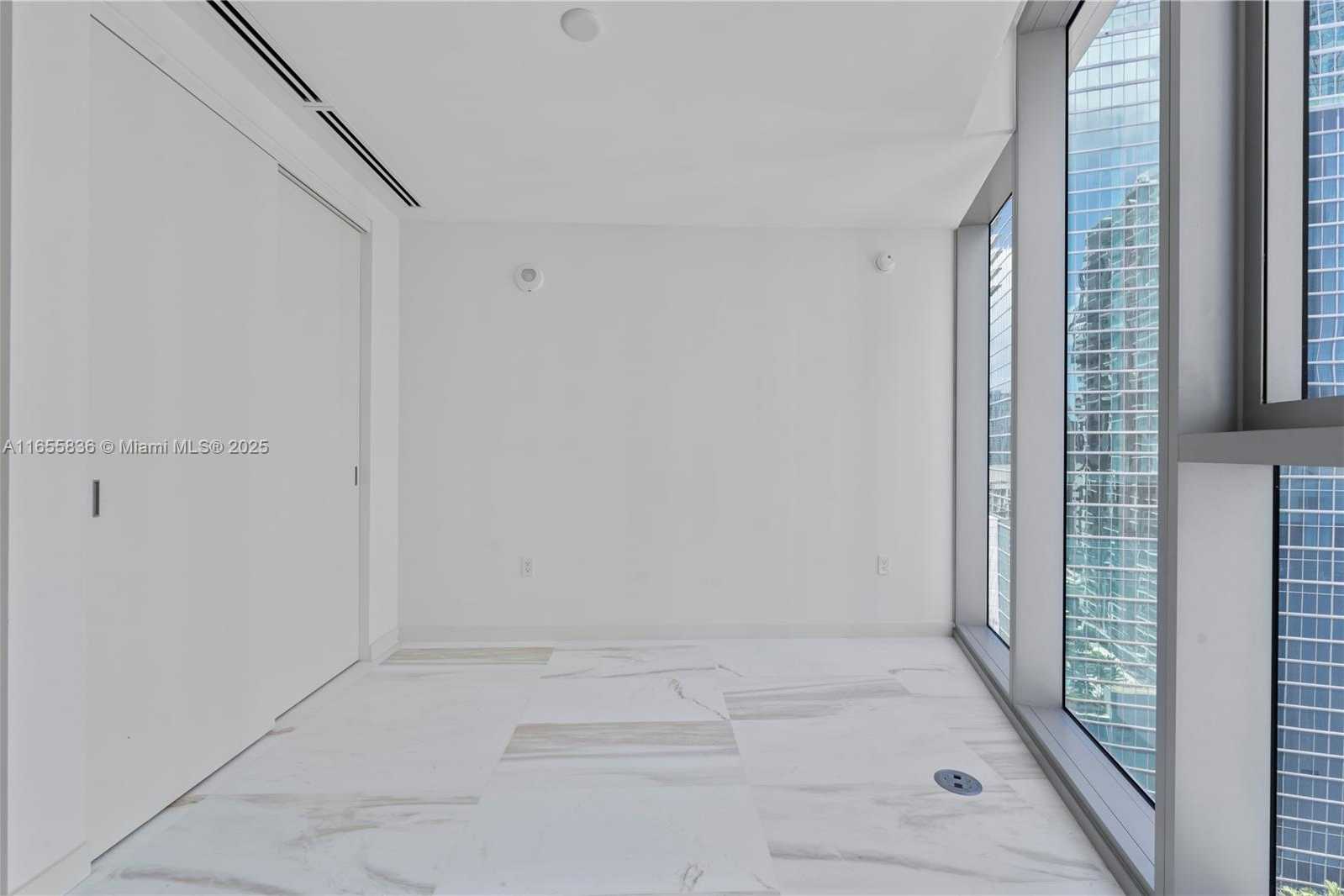 Small Image of 300 BISCAYNE BLVD WAY #2702, Miami Number 31