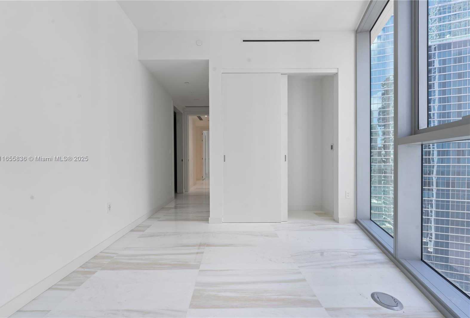 Small Image of 300 BISCAYNE BLVD WAY #2702, Miami Number 39