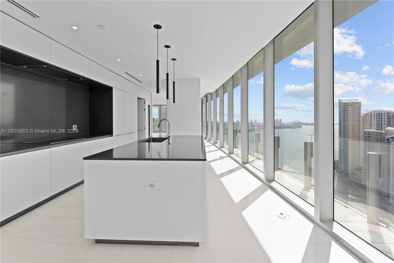 Small Image of 300 BISCAYNE BLVD WAY #3201, Miami Number 11