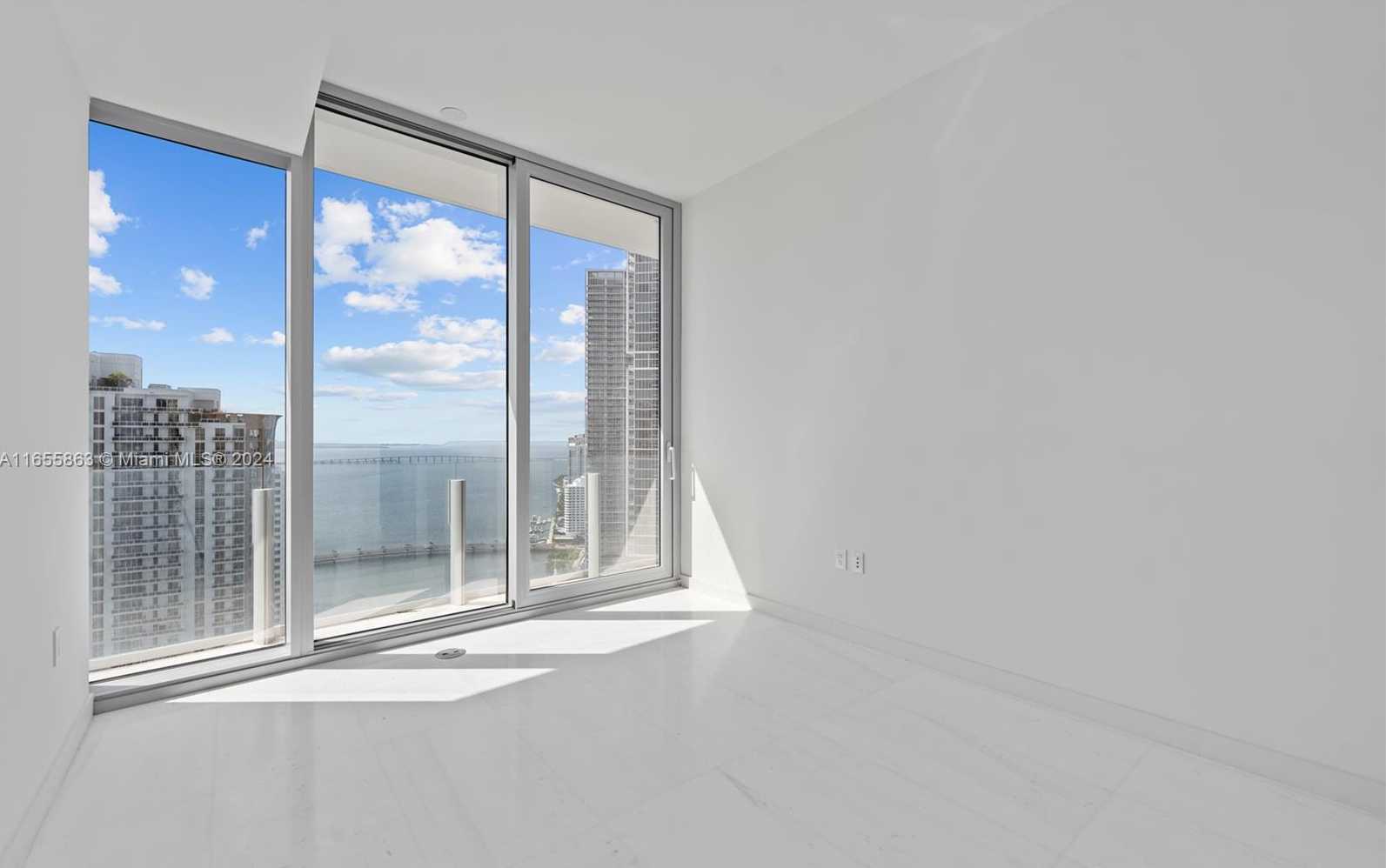 Small Image of 300 BISCAYNE BLVD WAY #3201, Miami Number 21