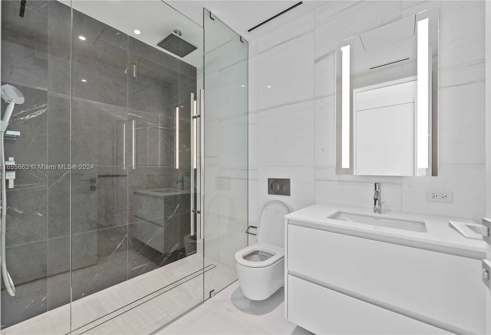 Small Image of 300 BISCAYNE BLVD WAY #3201, Miami Number 23