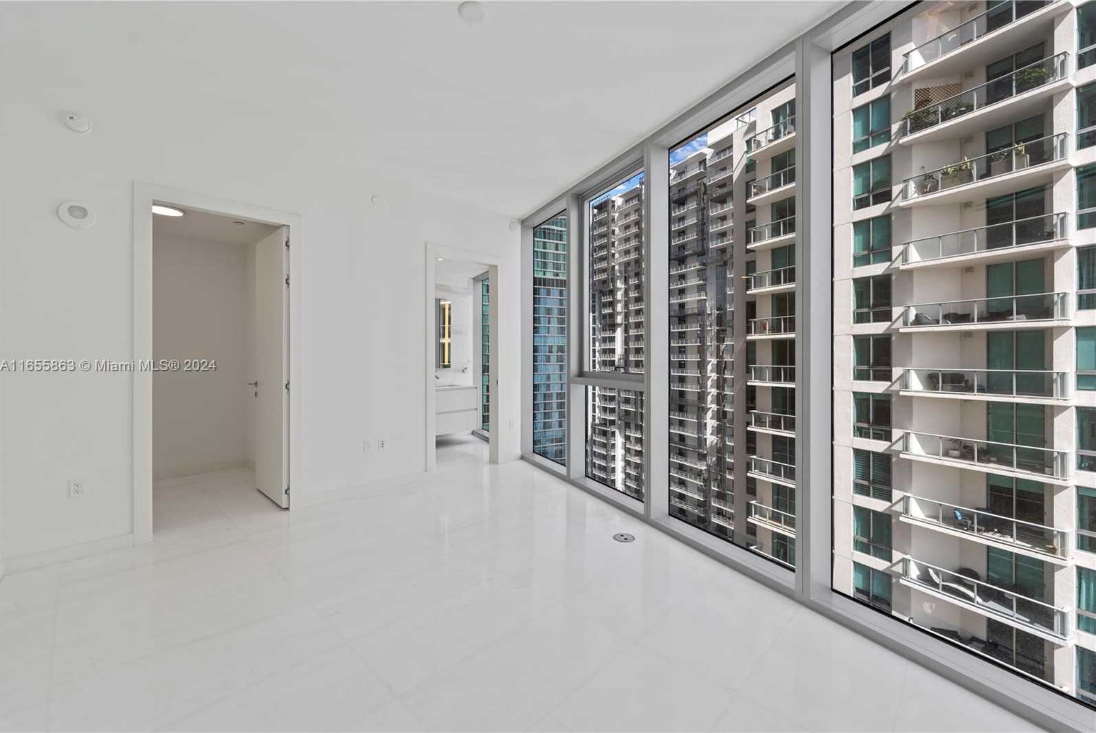 Small Image of 300 BISCAYNE BLVD WAY #3201, Miami Number 24