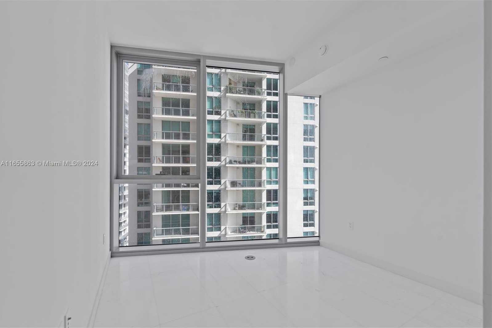 Small Image of 300 BISCAYNE BLVD WAY #3201, Miami Number 29