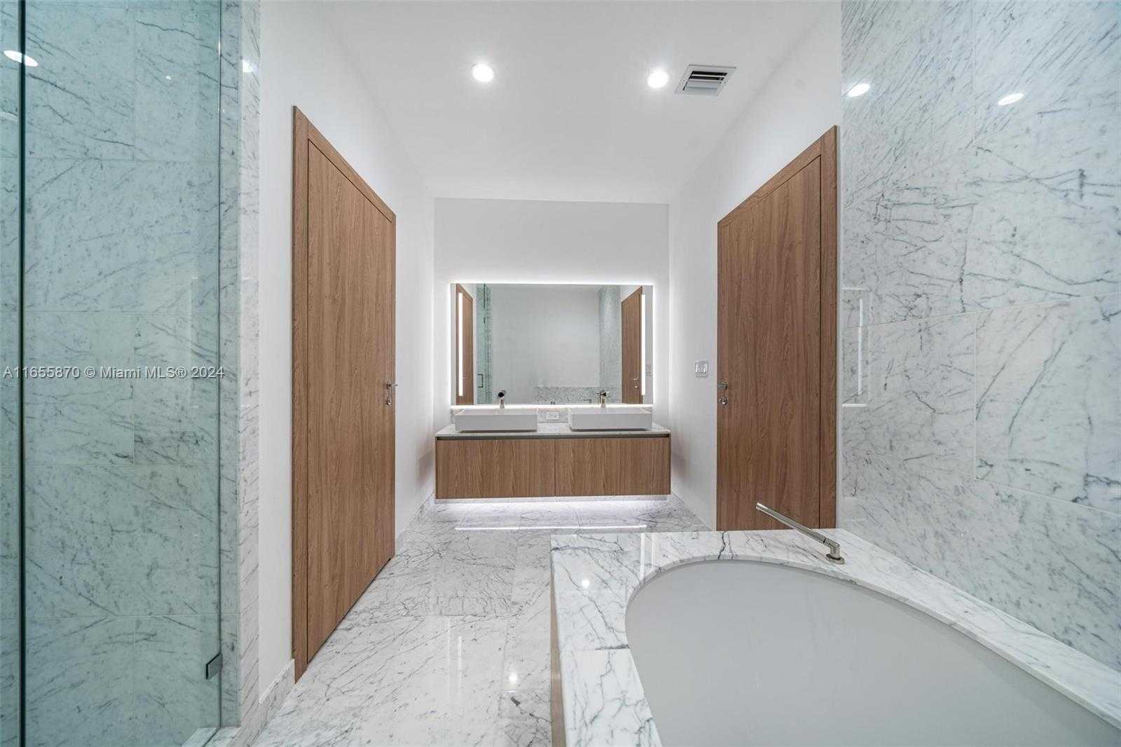 Small Image of 1135 103 ST #202, Bay Harbor Islands Number 19