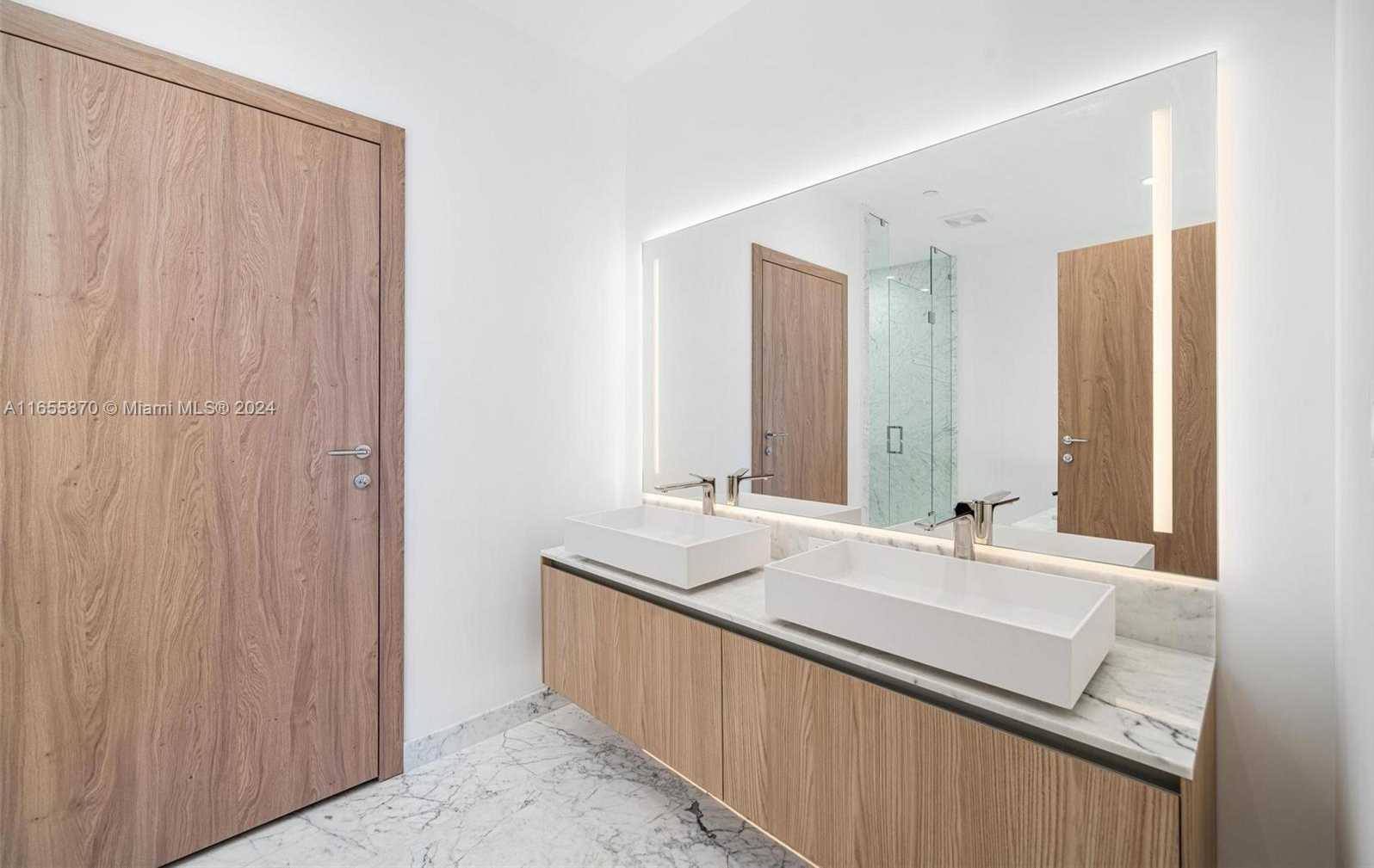 Small Image of 1135 103 ST #202, Bay Harbor Islands Number 24