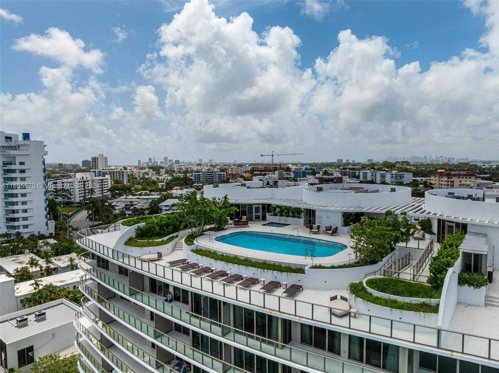 Small Image of 1135 103 ST #202, Bay Harbor Islands Number 36