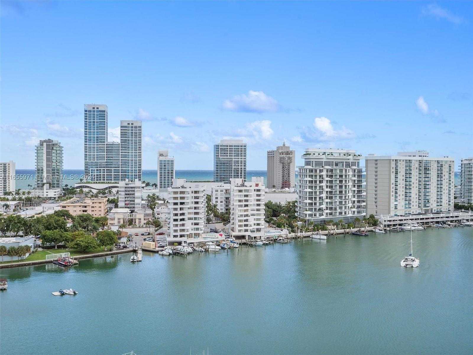 Small Image of 900 #DS10, Miami Beach Number 5