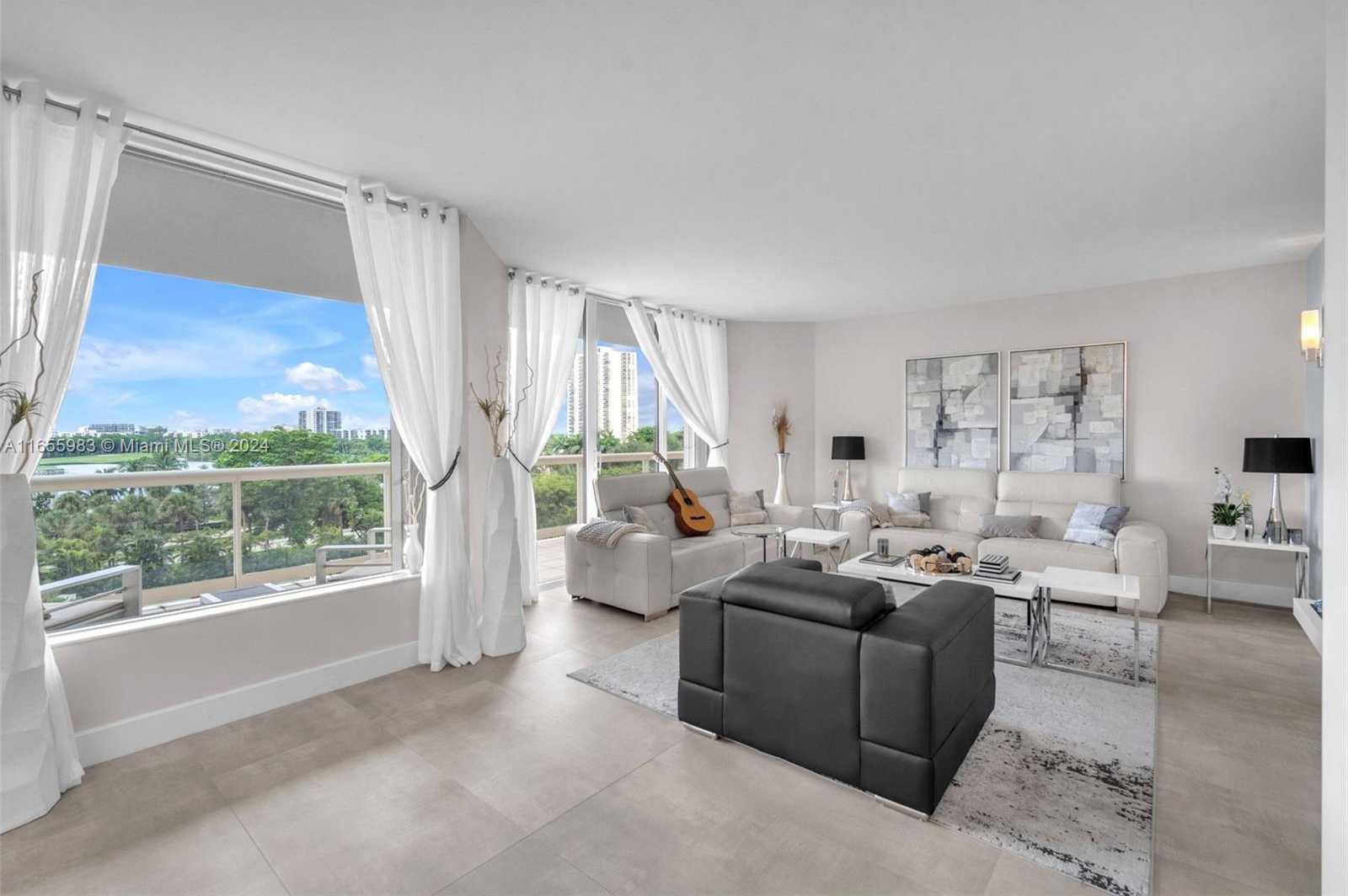 Small Image of 20191 EAST COUNTRY CLUB DR #601, Aventura Number 2