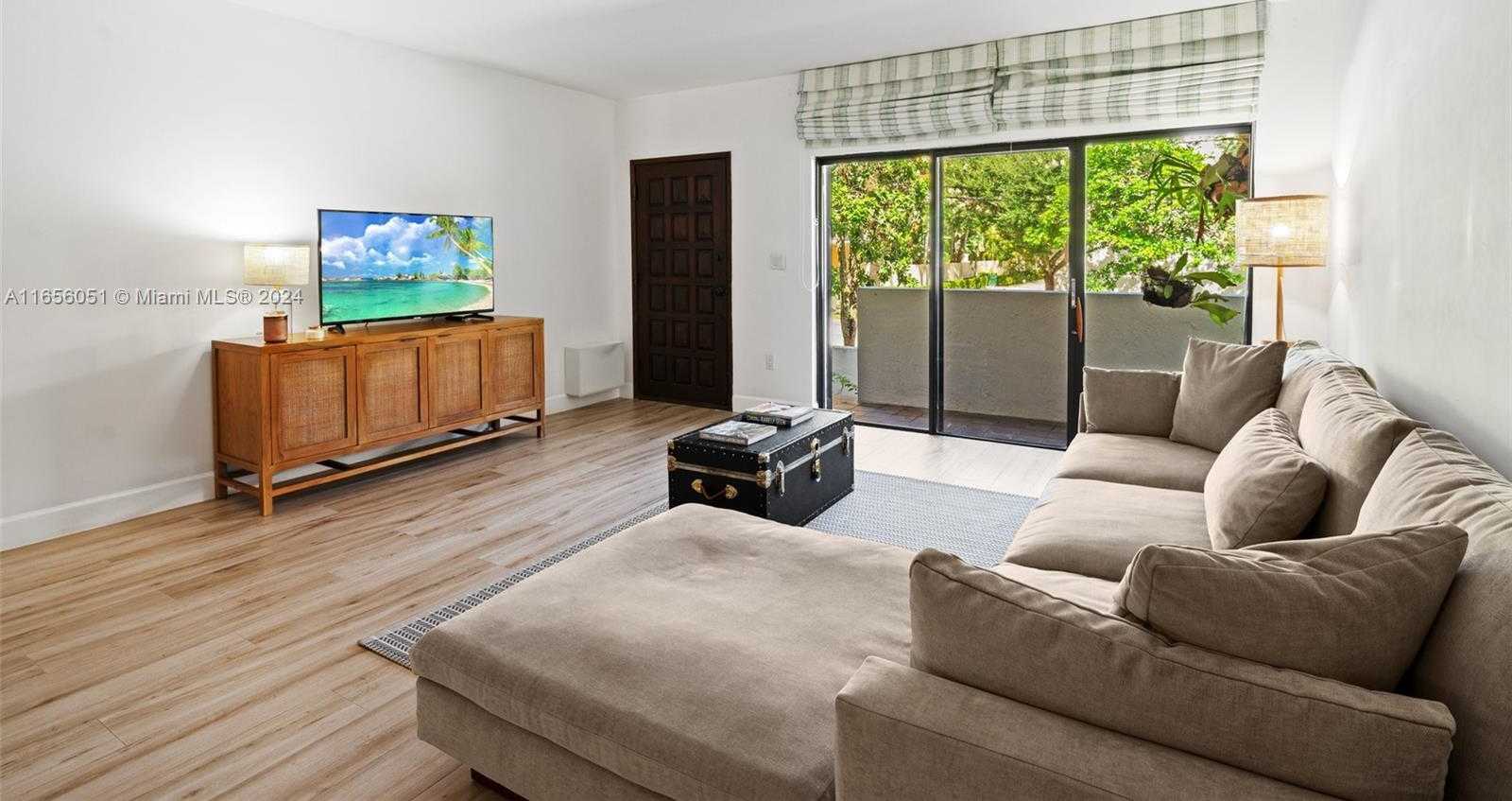 Small Image of 2600 CARDENA ST #11, Coral Gables Number 10