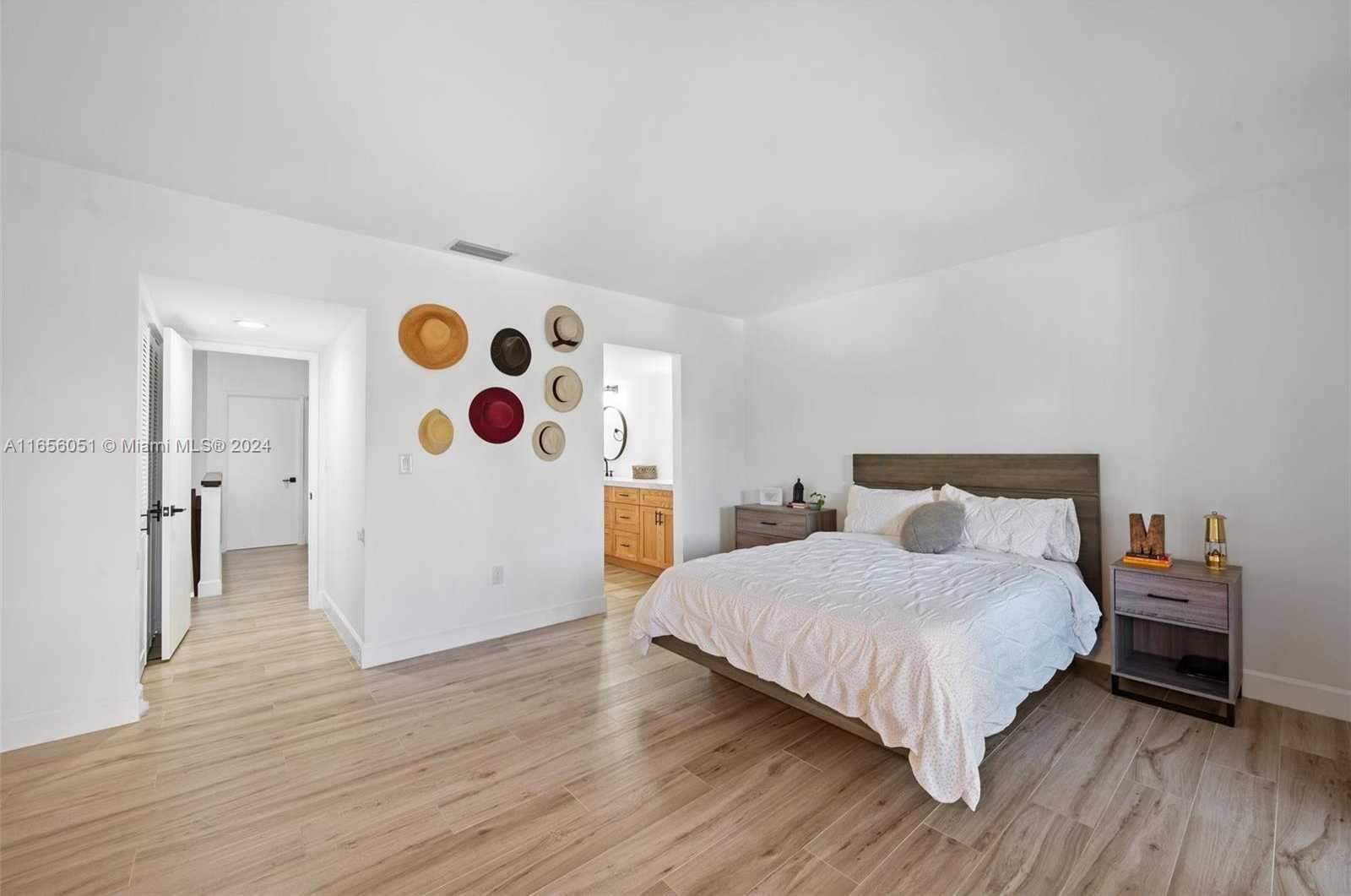 Small Image of 2600 CARDENA ST #11, Coral Gables Number 17