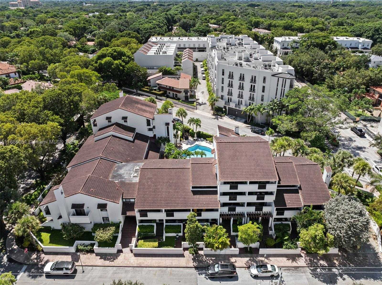 Small Image of 2600 CARDENA ST #11, Coral Gables Number 25