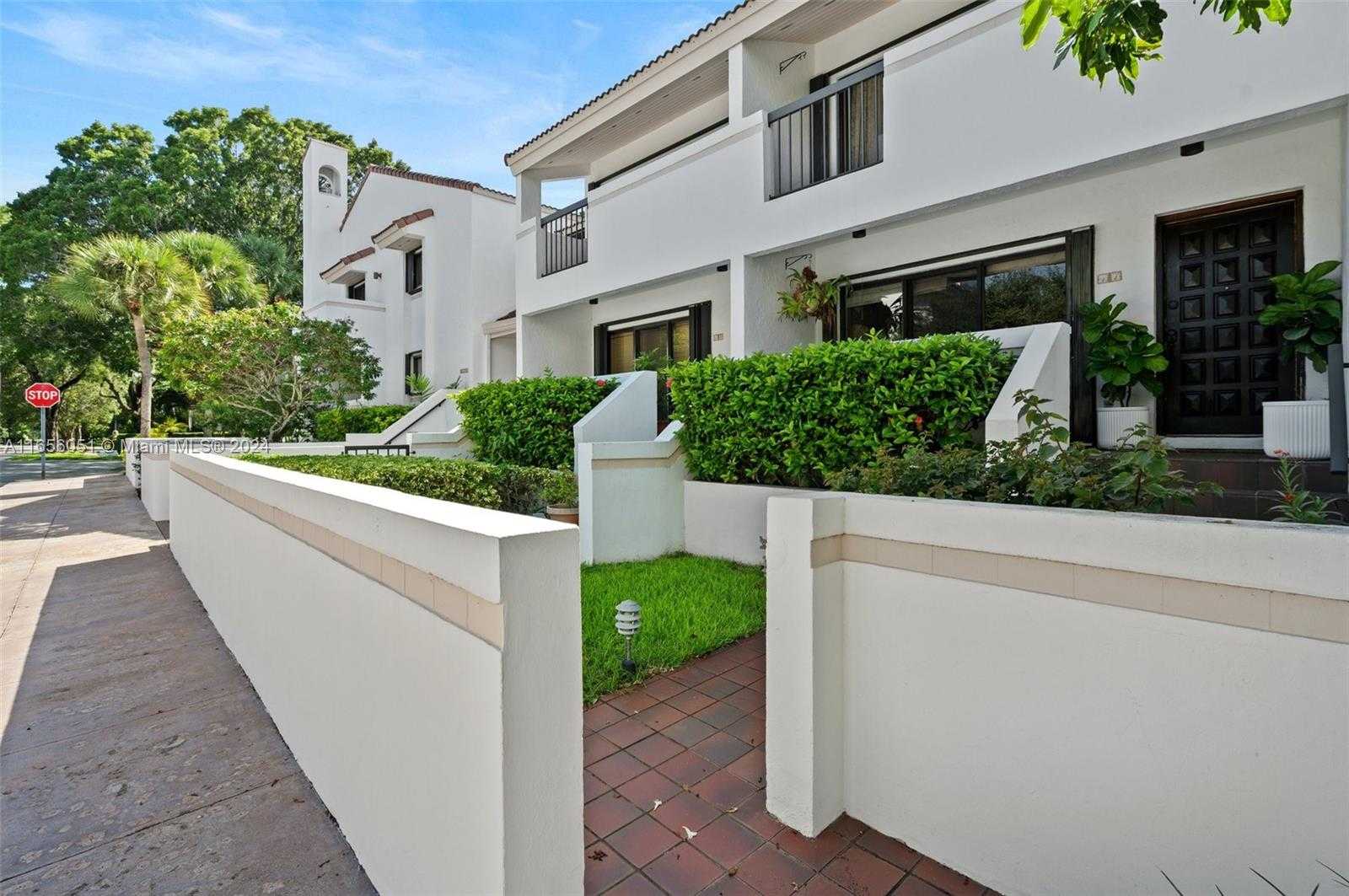 Small Image of 2600 CARDENA ST #11, Coral Gables Number 27