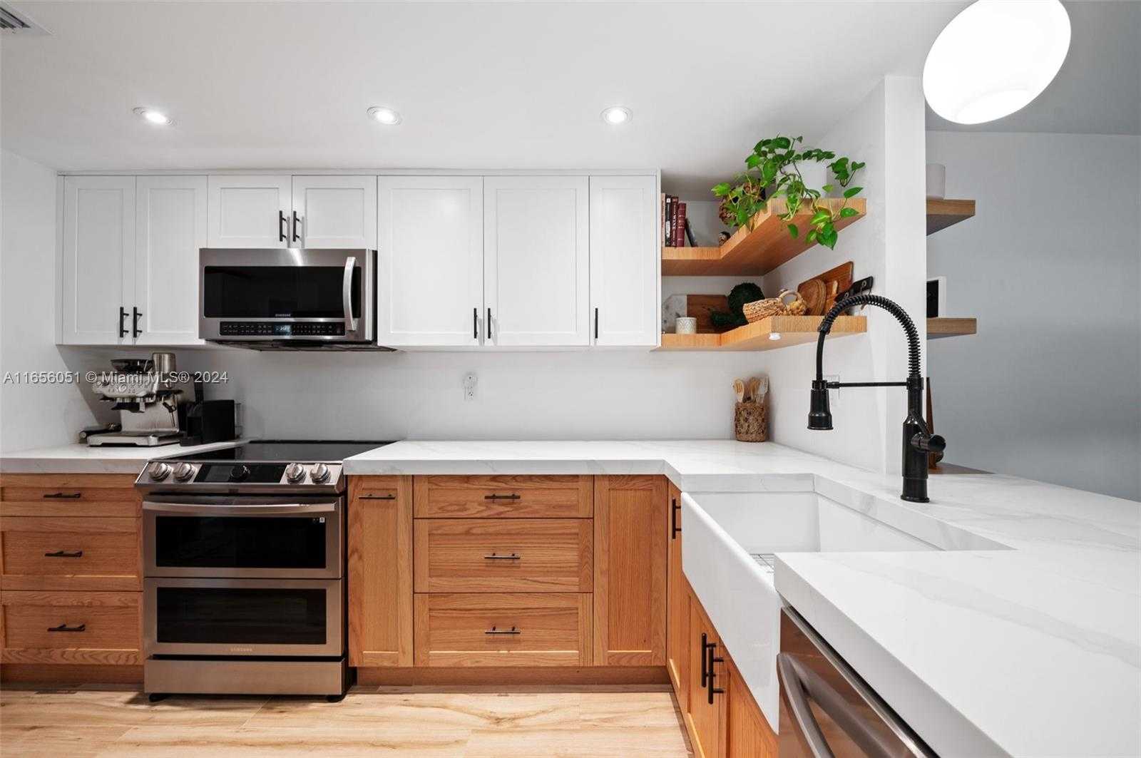Small Image of 2600 CARDENA ST #11, Coral Gables Number 3