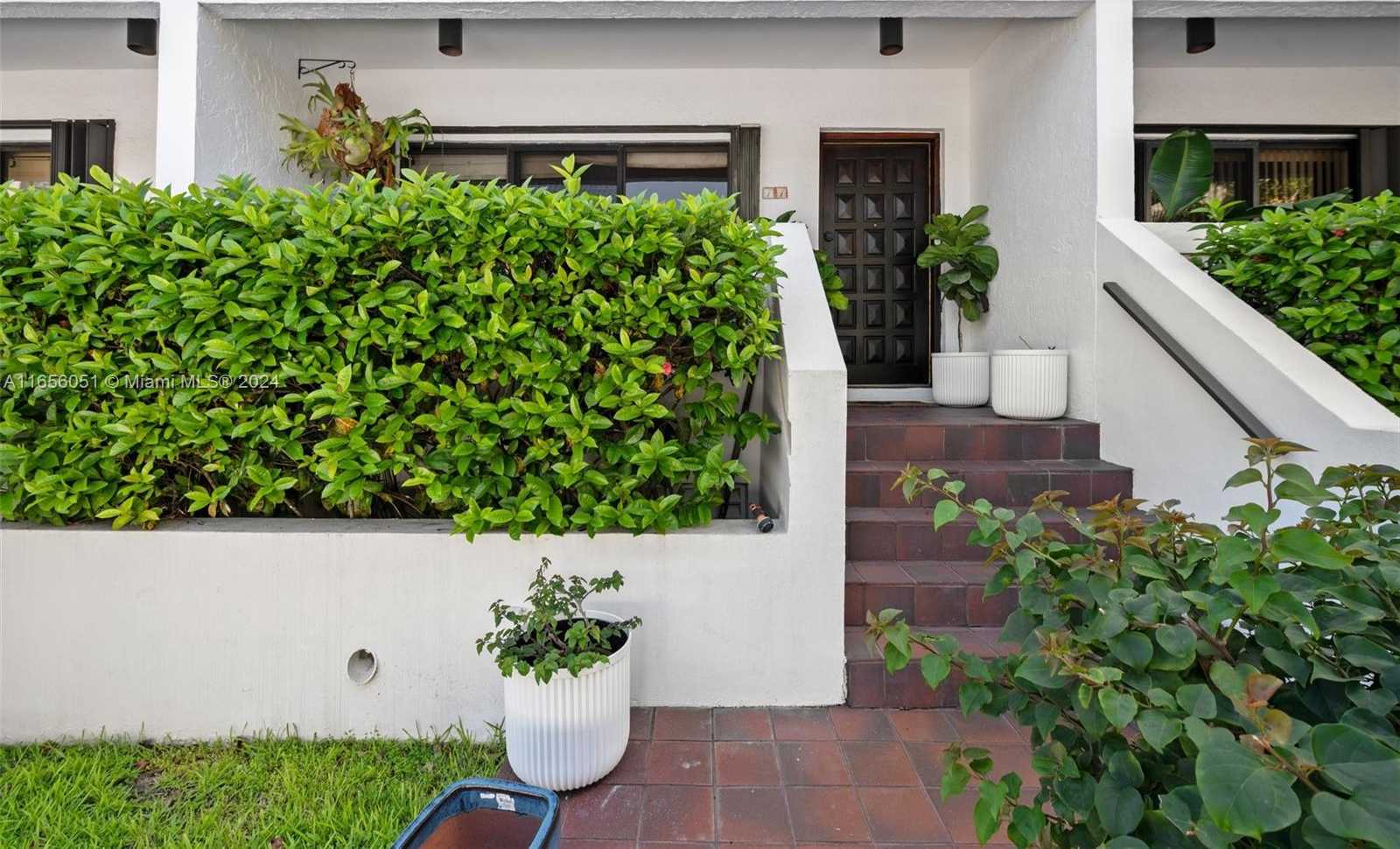 Small Image of 2600 CARDENA ST #11, Coral Gables Number 30
