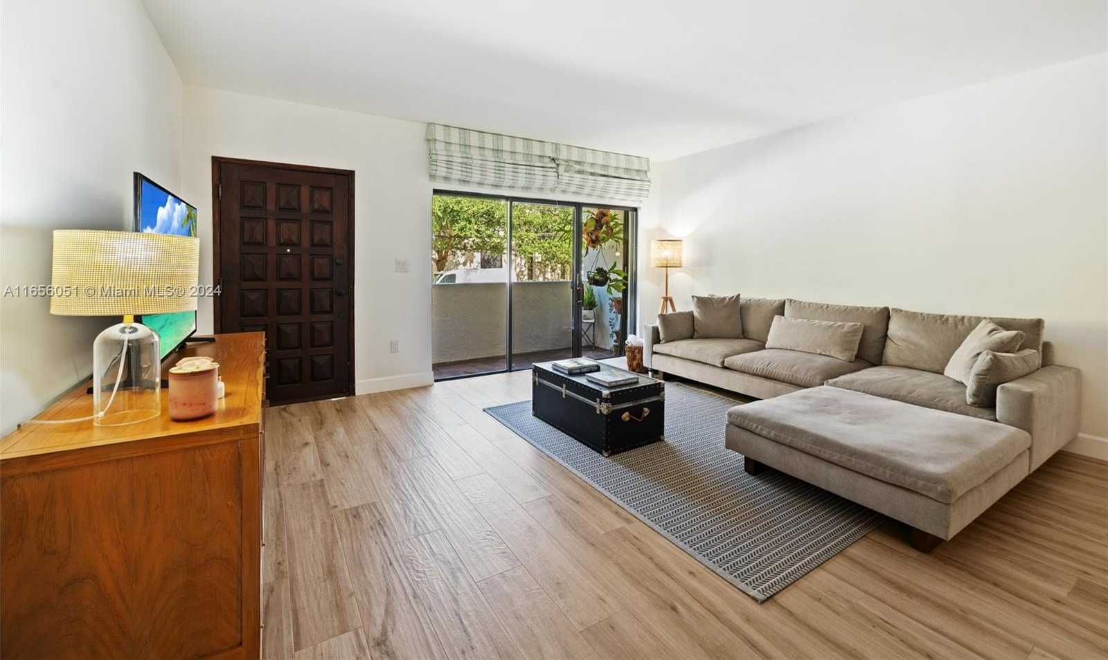 Small Image of 2600 CARDENA ST #11, Coral Gables Number 9