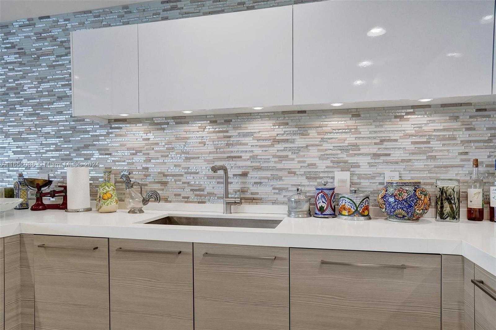 Small Image of 17301 BISCAYNE BLVD #1803, North Miami Beach Number 11