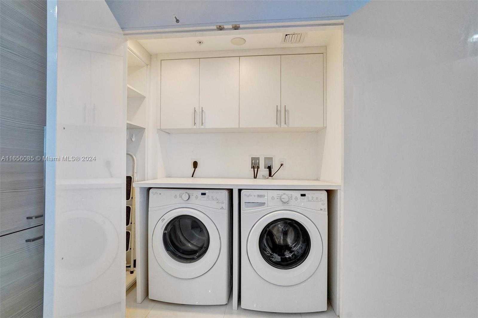 Small Image of 17301 BISCAYNE BLVD #1803, North Miami Beach Number 12