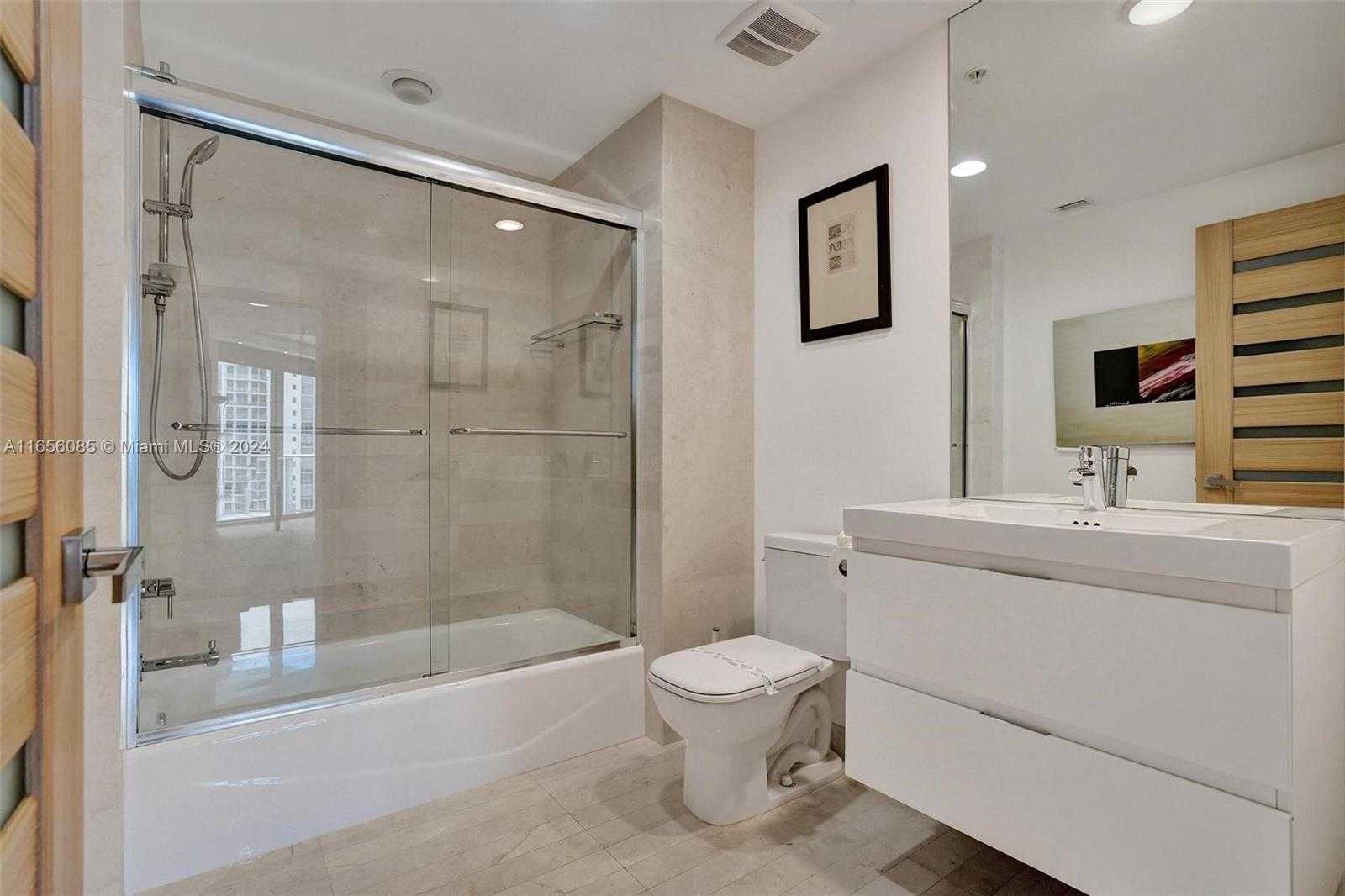 Small Image of 17301 BISCAYNE BLVD #1803, North Miami Beach Number 21