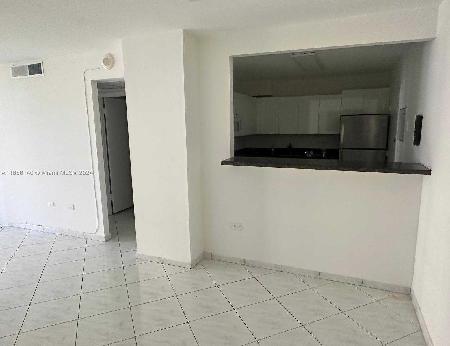 Small Image of 5555 COLLINS AVE #8Z, Miami Beach Number 8
