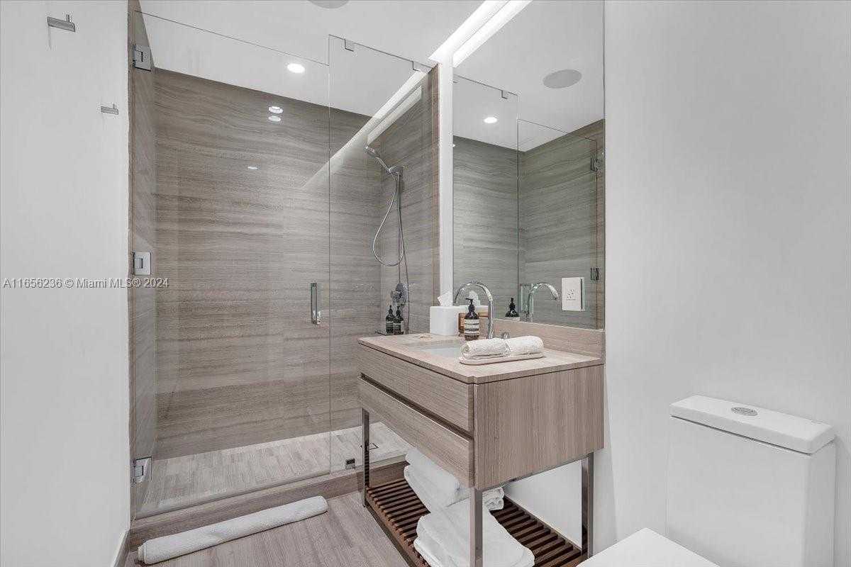 Small Image of 18975 COLLINS AVE #5302+Cabana 6, Sunny Isles Beach Number 13