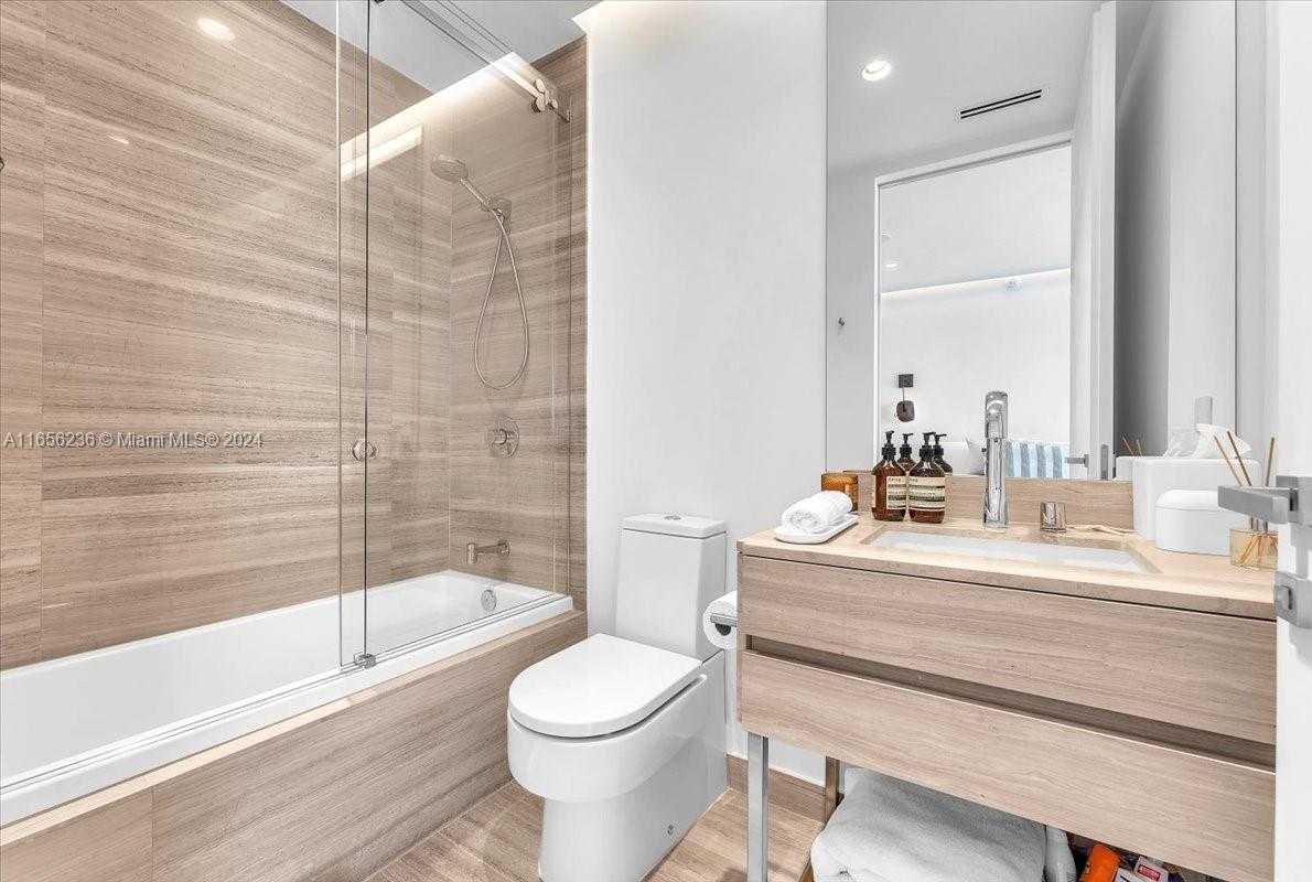 Small Image of 18975 COLLINS AVE #5302+Cabana 6, Sunny Isles Beach Number 34