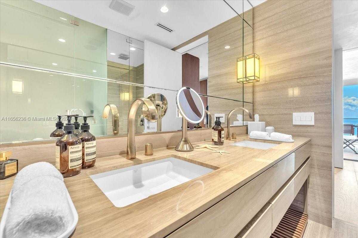 Small Image of 18975 COLLINS AVE #5302+Cabana 6, Sunny Isles Beach Number 49