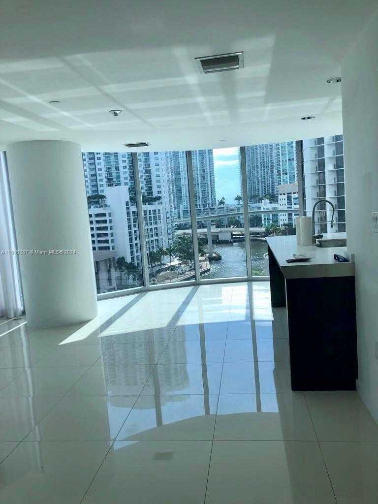 Small Image of 200 BISCAYNE BOULEVARD WAY #902, Miami Number 2