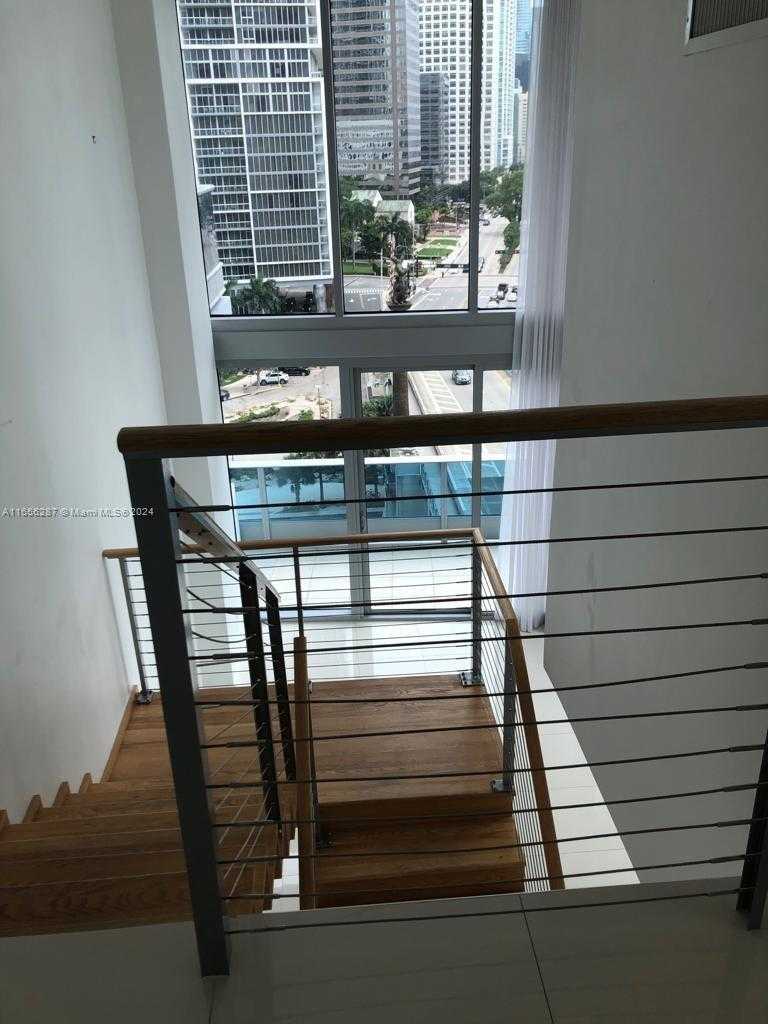 Small Image of 200 BISCAYNE BOULEVARD WAY #902, Miami Number 8