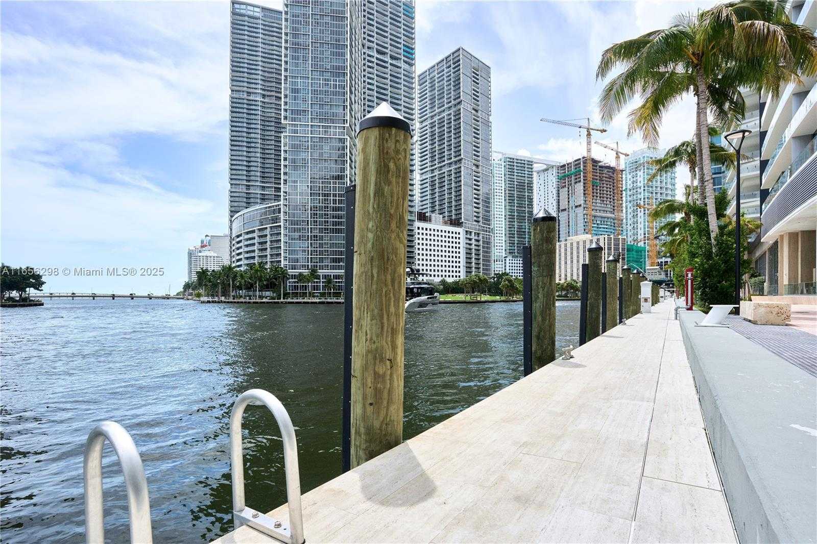 Small Image of 300 BISCAYNE BLVD WAY #6301, Miami Number 18