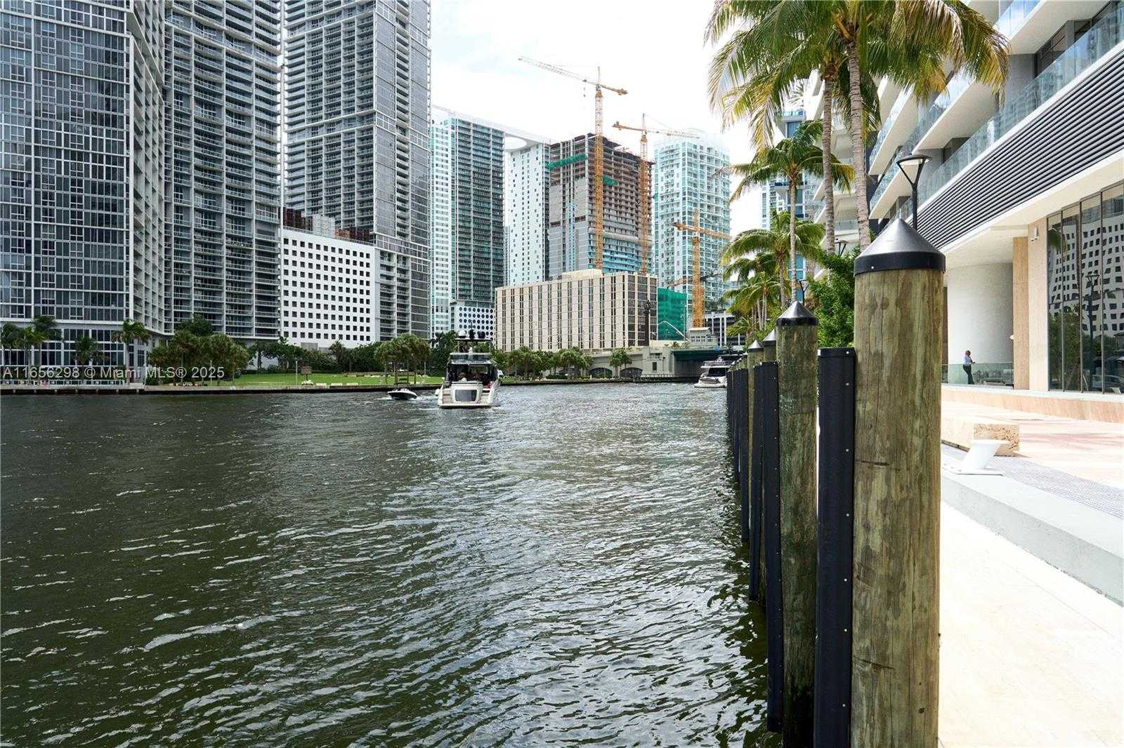 Small Image of 300 BISCAYNE BLVD WAY #6301, Miami Number 19