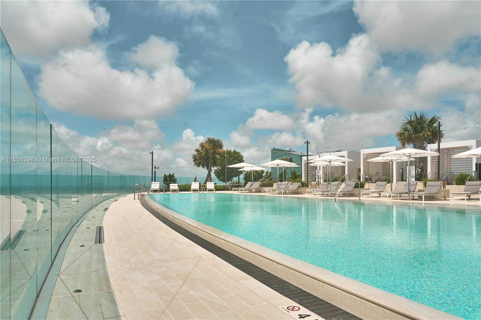 Small Image of 300 BISCAYNE BLVD WAY #6301, Miami Number 24