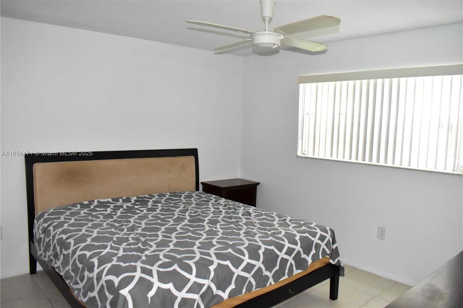 Small Image of 8450 SUNRISE LAKES BLVD #111, Sunrise Number 12