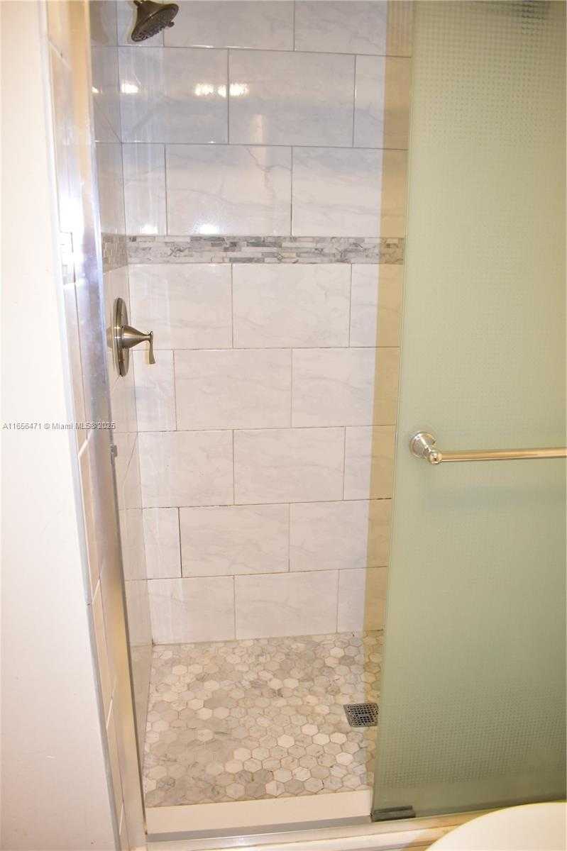 Small Image of 8450 SUNRISE LAKES BLVD #111, Sunrise Number 14