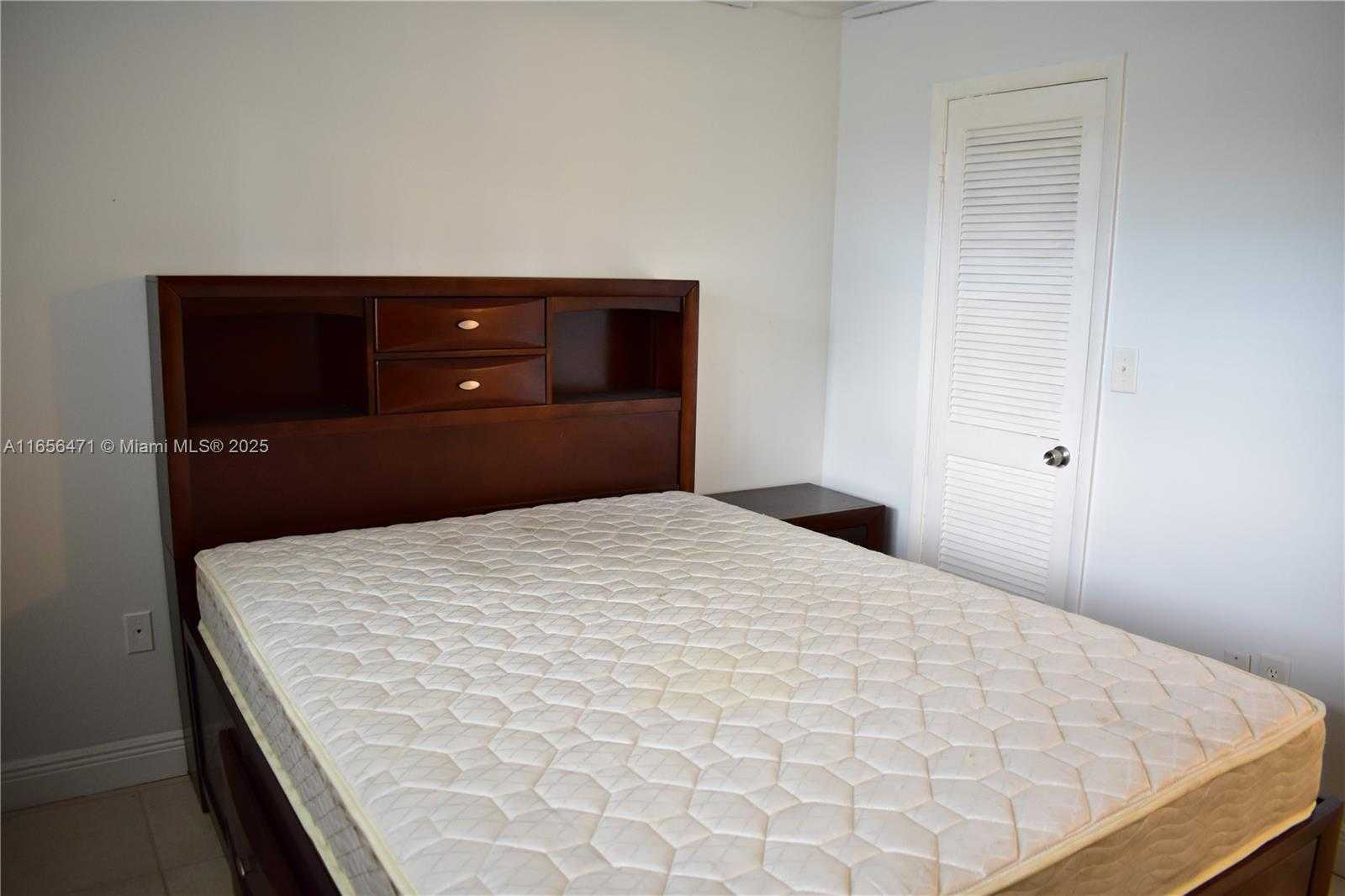 Small Image of 8450 SUNRISE LAKES BLVD #111, Sunrise Number 19