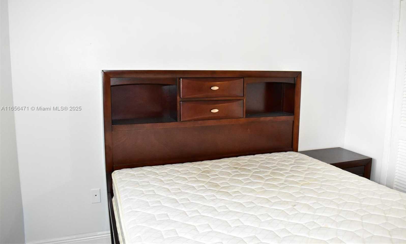 Small Image of 8450 SUNRISE LAKES BLVD #111, Sunrise Number 23