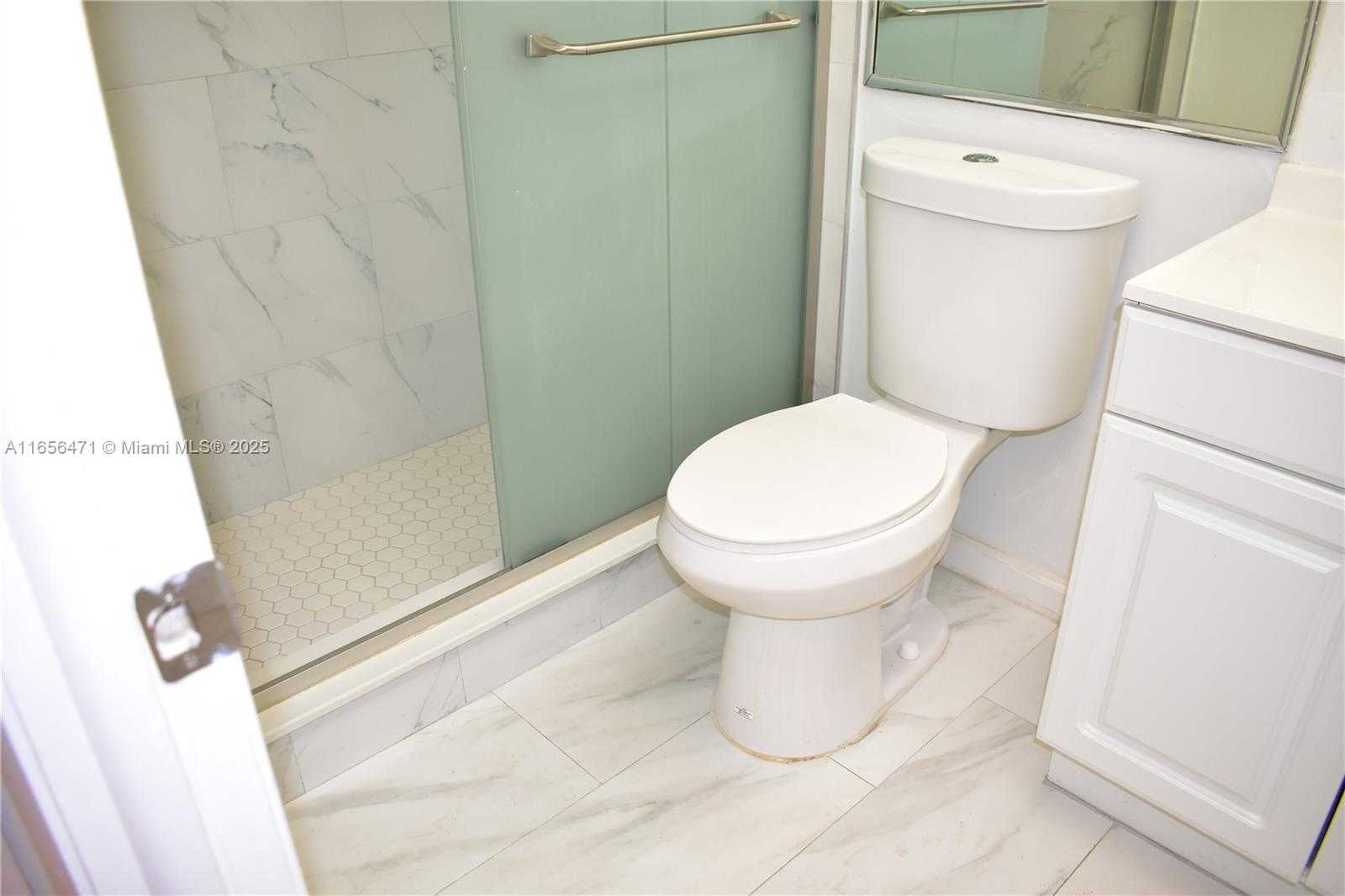 Small Image of 8450 SUNRISE LAKES BLVD #111, Sunrise Number 25