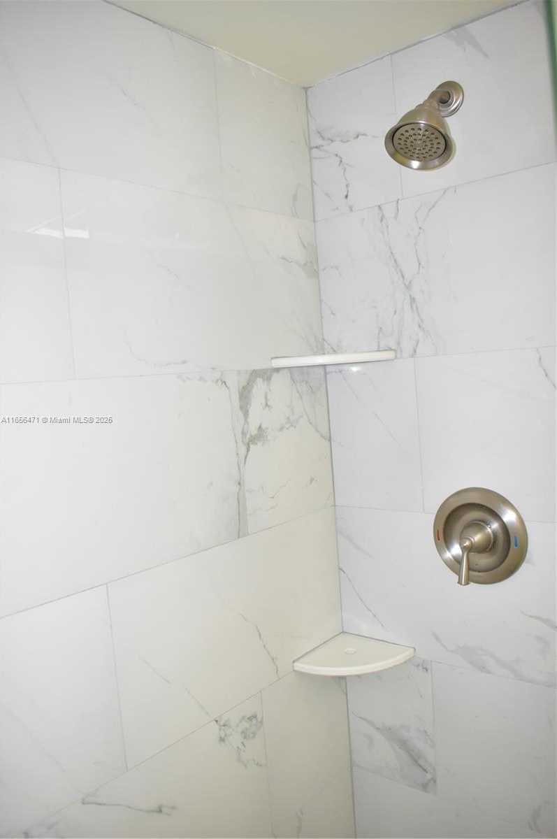 Small Image of 8450 SUNRISE LAKES BLVD #111, Sunrise Number 28